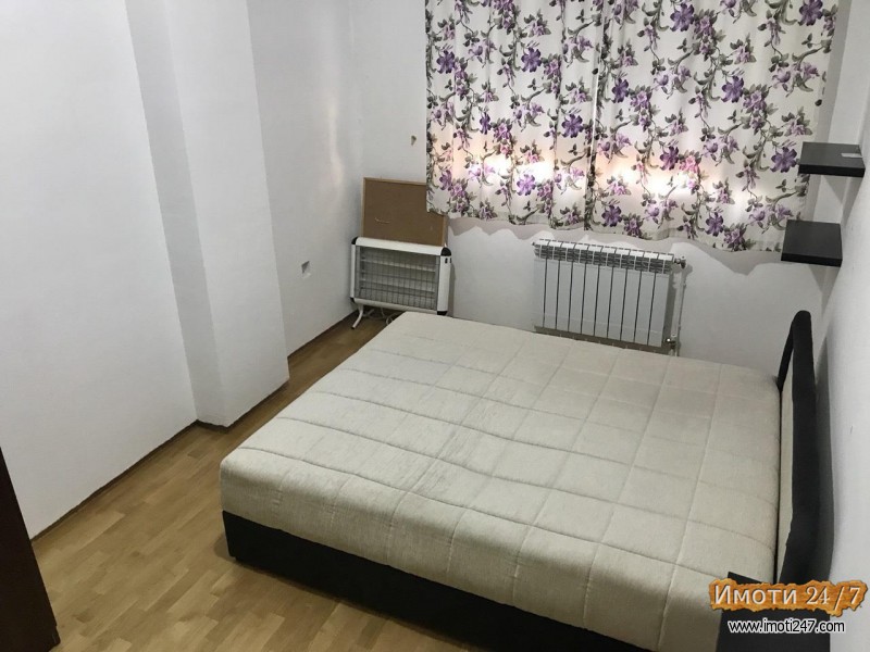 Se izdava stan vo Centar hitno