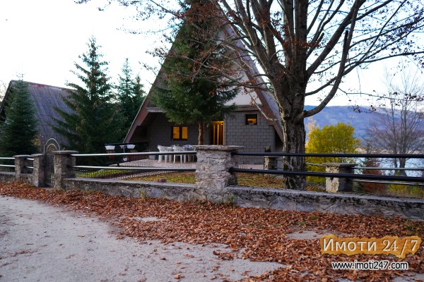 SE IZDAVA VIKENDICKA VO LEUNOVO-MAVROVO