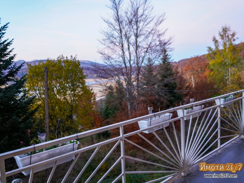 SE IZDAVA VIKENDICKA VO LEUNOVO-MAVROVO