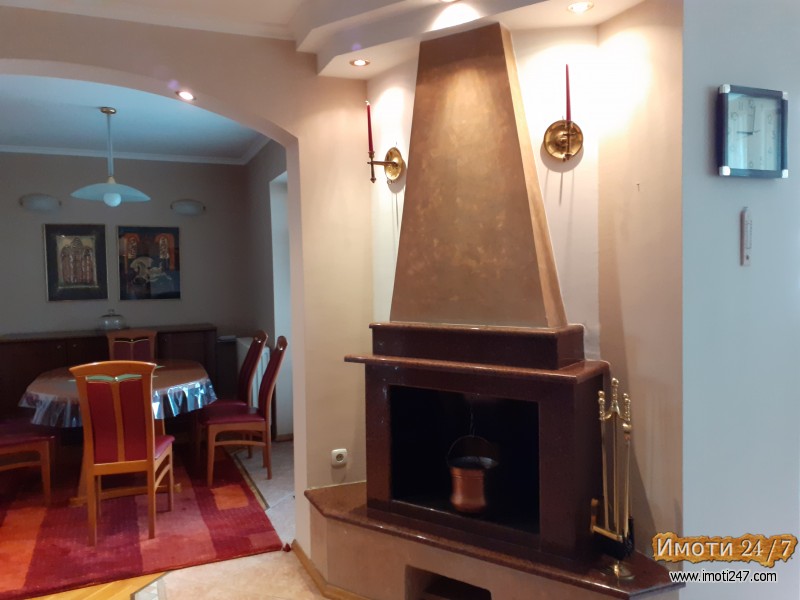 Se izdava stan vo  centar na Skopje