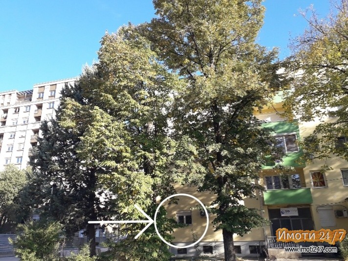SE IZDAVA PRAZEN STAN-TROSOBEN NA PRIZEMJE AERODROM