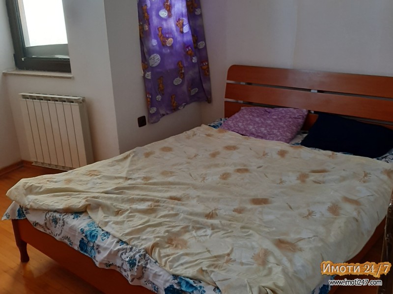 Se izdava