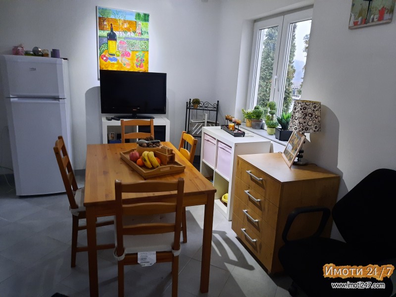 Izdavam garsonjera del od kuka 