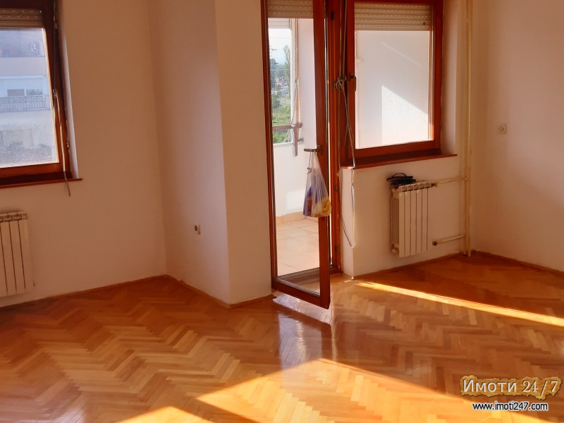 SE PRODAVA EXTRA STAN VO BUTEL