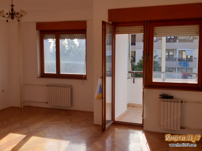 SE PRODAVA EXTRA STAN VO BUTEL