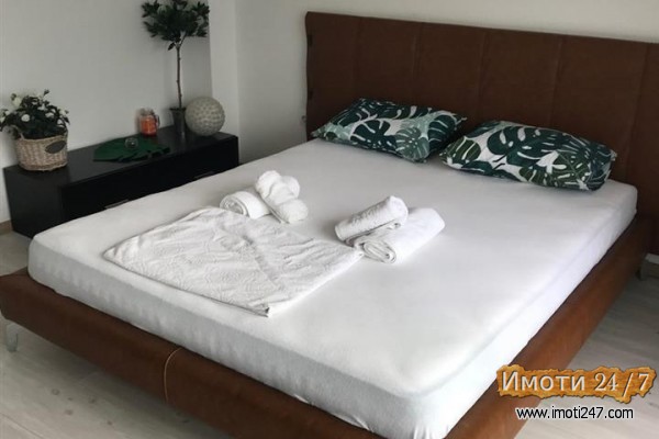 СЕ ПРОДАВА МОДЕРНО УРЕДЕН ДУПЛЕКС ВО ЦЕНТАР