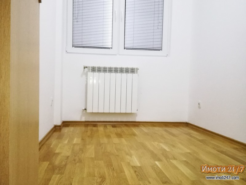 TROSOBEN 62m2 TRI PARKINGA CIST IMOTEN STAR AERODROM