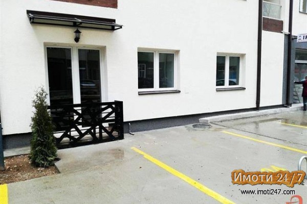 TROSOBEN 62m2 TRI PARKINGA CIST IMOTEN LIST STAR AERODROM 