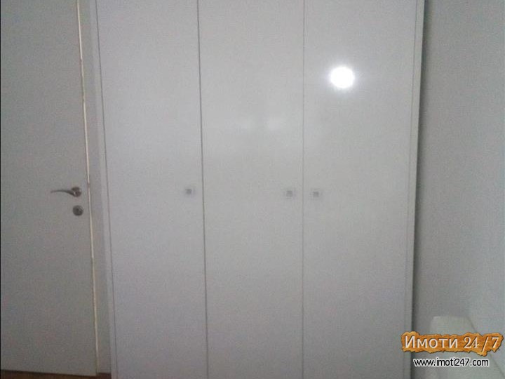 Izdavam stan vo Karpos 1