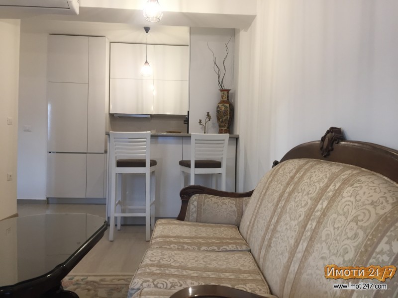 Се издава комплетно наместен стан 