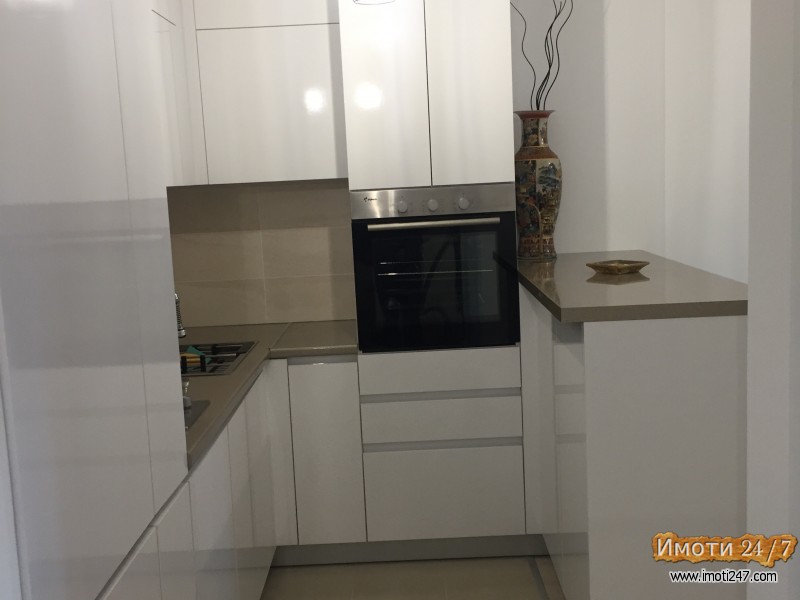 Се издава комплетно наместен стан 