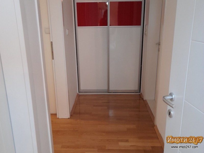 Se izdava luksuzen stan vo centar Skopje