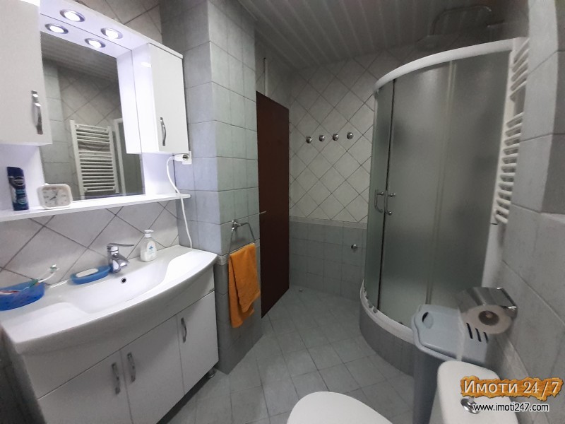 Se izdava stan vo centar na Skopje