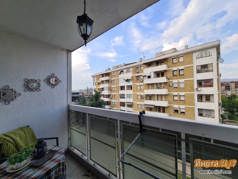 СЕ ПРОДАВА СТАН ВО АЕРОДРОМ КАЈ НОВА ЖЕЛЕЗНИЧКА