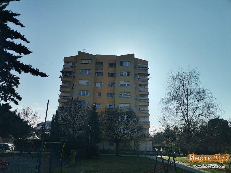 Se prodava odlicen stan