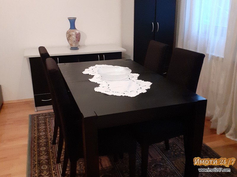 Се издава стан во Центар