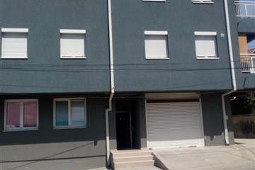 Продавам гарсоњера