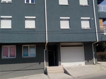 Продавам гарсоњера