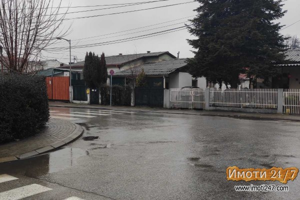 Се продава барака во населба Лисиче 