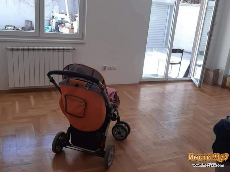 Se prodava stan hitno vo Centar