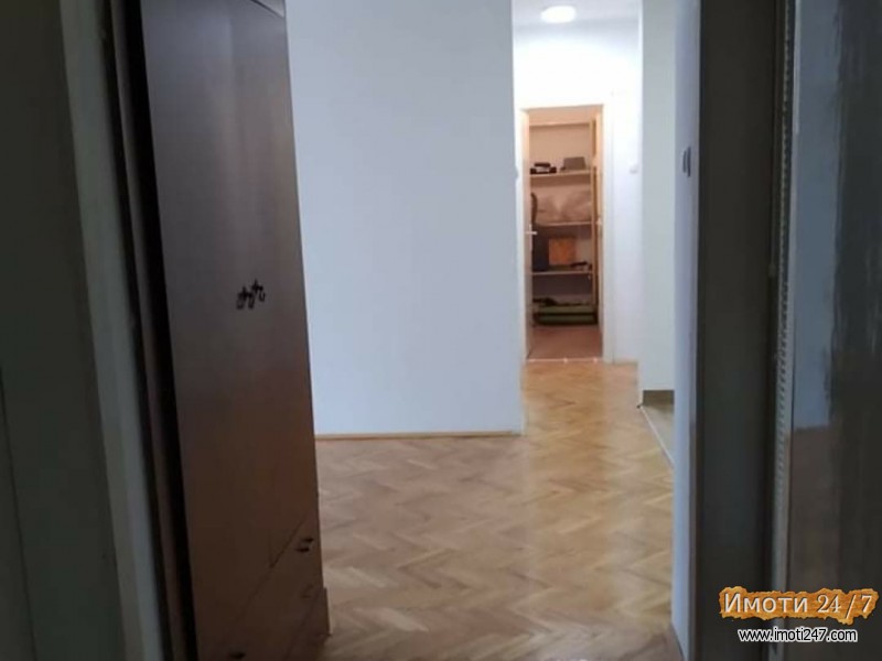 Се издава стан во Центар 