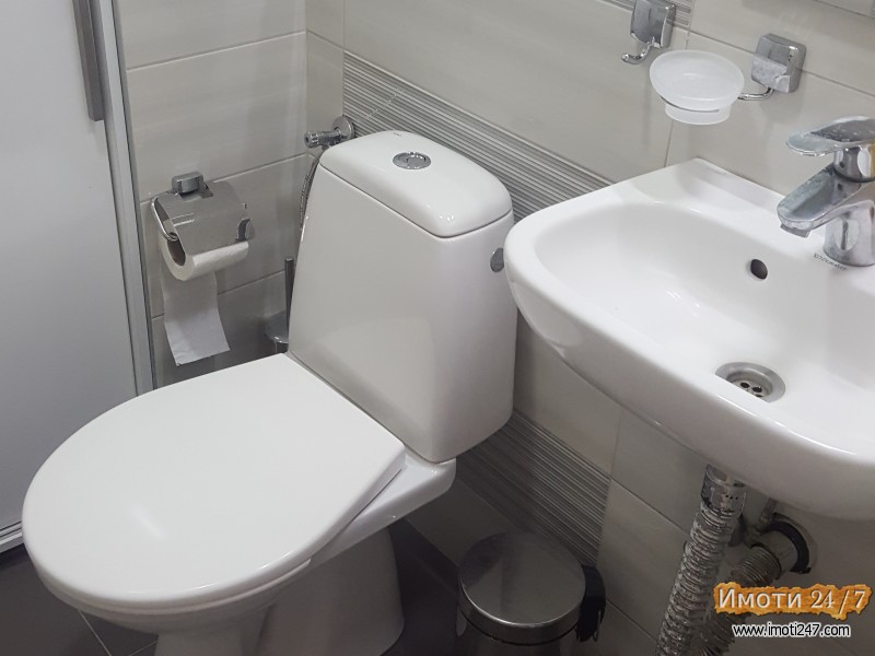 Се изнајмува луксузно уреден стан во близина на хотел Русија