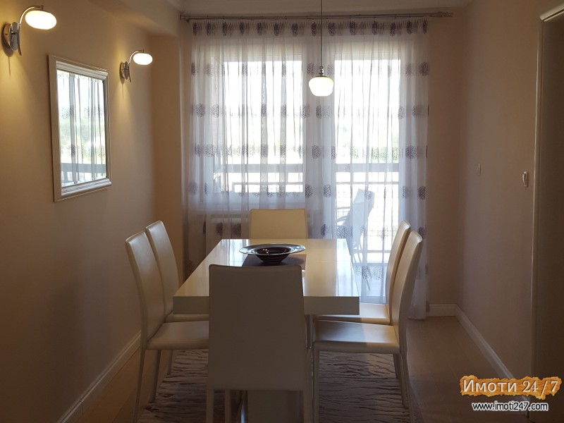 Се изнајмува луксузно уреден стан во близина на хотел Русија