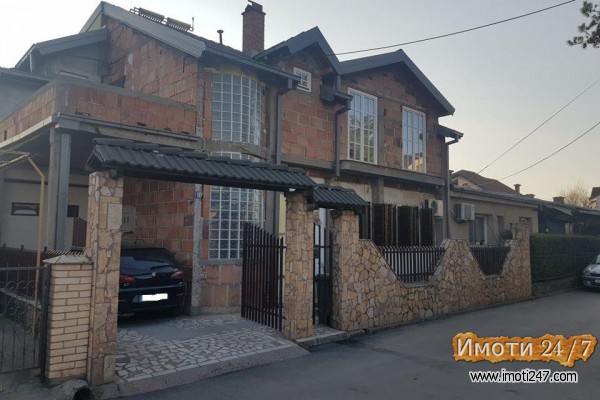 Kukja vo centarot na Pintija