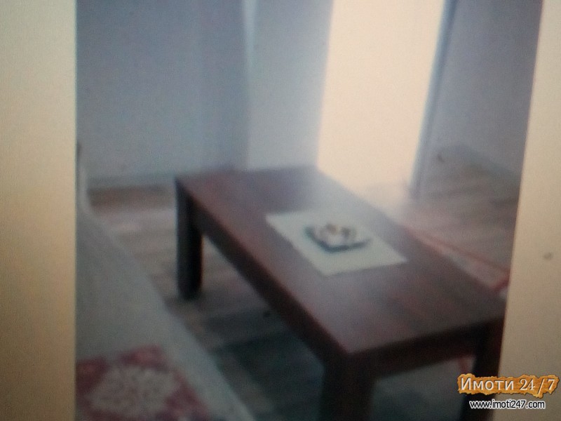 SE PRODAVA STAN VO CENTAR