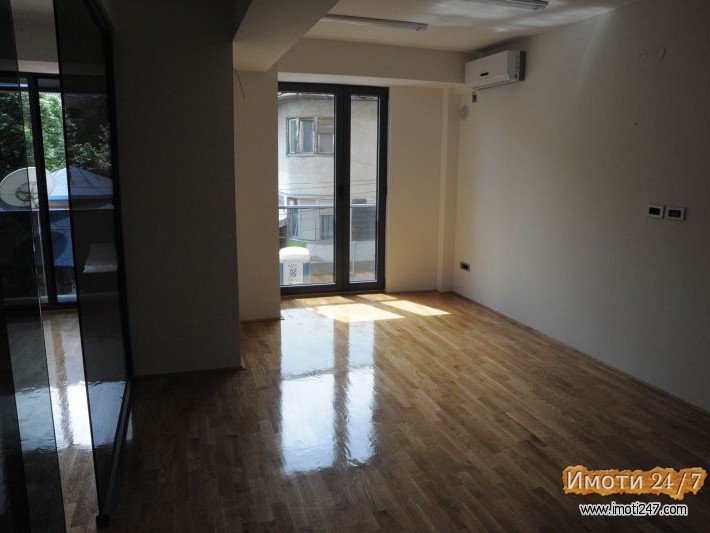 Се издава ЕКСКЛУЗИВЕН ДЕЛОВЕН ПРОСТОР