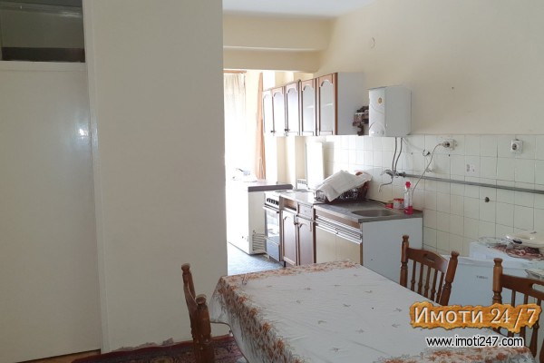 Prodavam stan -trosoben proširen vo Novo Lisiče