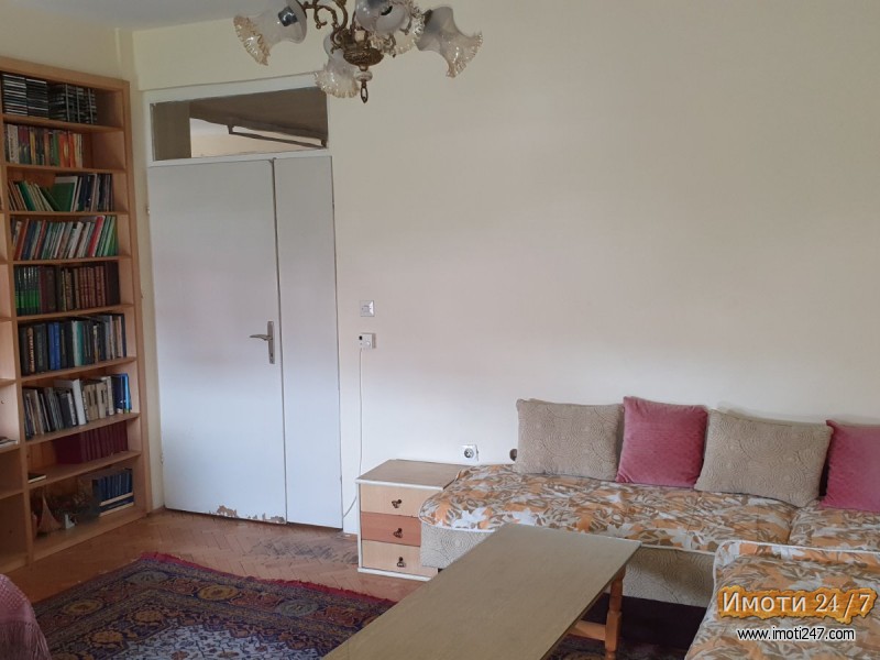 Prodavam stan -trosoben proširen vo Novo Lisiče