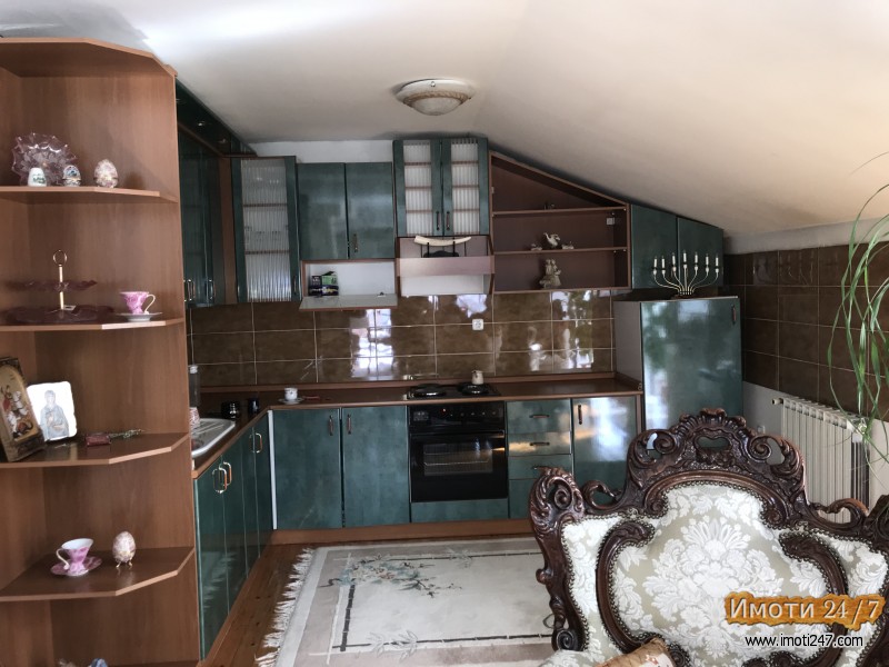SE PRODAVA KUKJA 143M2+680M2 DVOR VO OKOLINATA NA OHRID