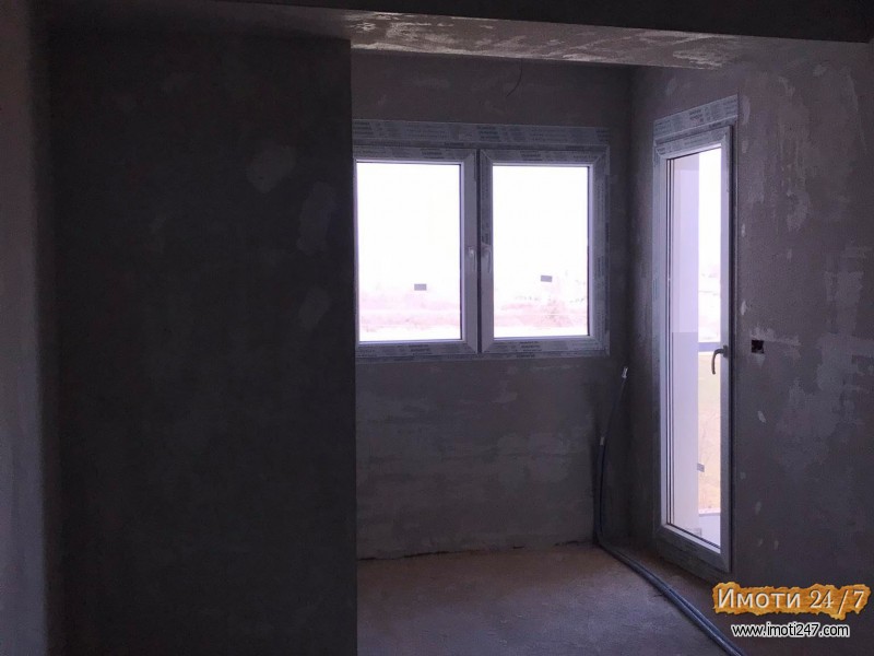 SE PRODAVA STAN OD 76M2 KAJ LUKOIL