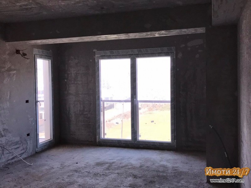 SE PRODAVA STAN OD 76M2 KAJ LUKOIL