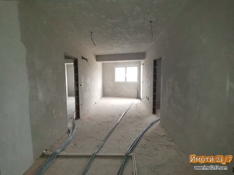 SE PRODAVA STAN OD 66M2 KAJ LUKOIL