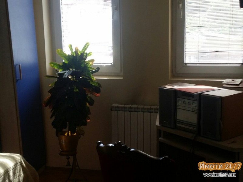 Продажба на трособен стан во Кисела Вода - 71 м2