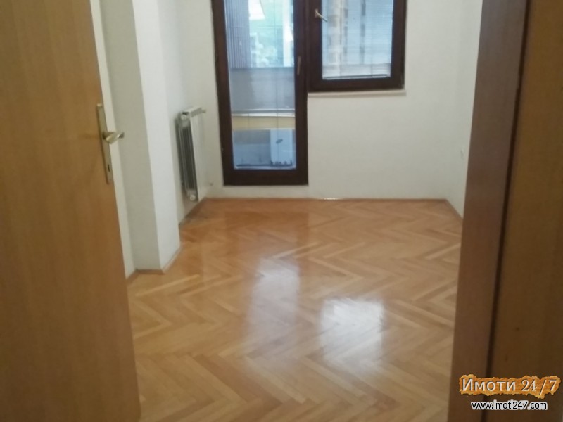 Се издава празен стан во Карпош 4-210еур