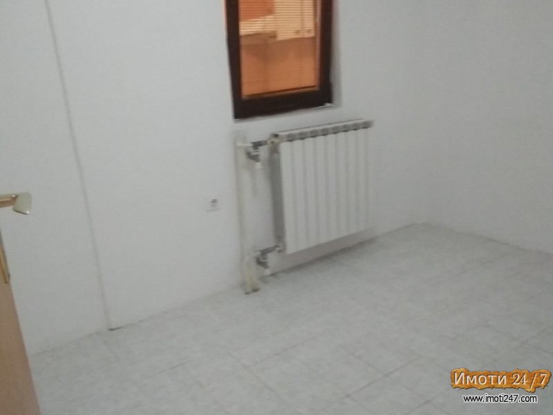 Се издава празен стан во Карпош 4-210еур