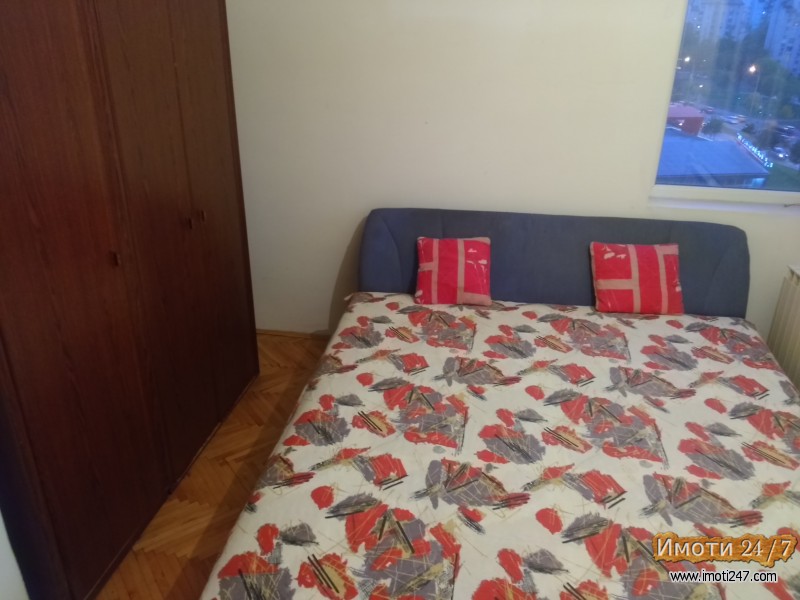 Се издава трособен стан во Ново Лисиче