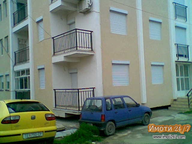 Продавам наместен стан 47м2 Охрид 1кат кај болницата