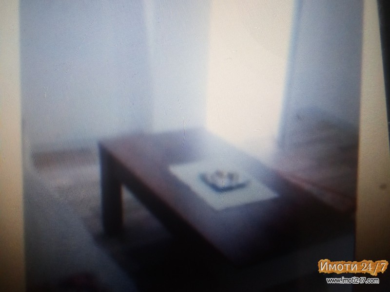 Se prodava stan vo centar