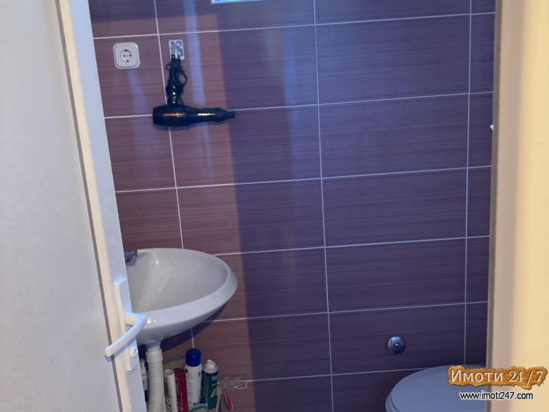 Se prodava vikend kukja