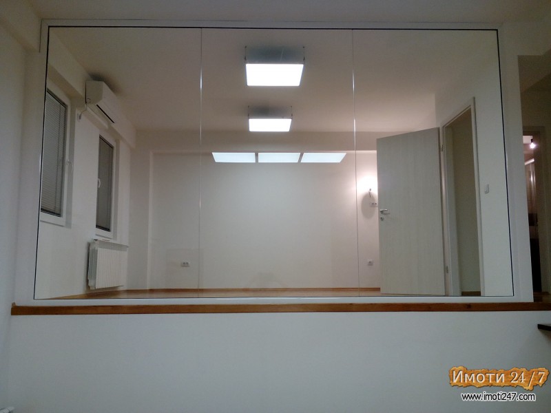 Се изнајмува деловен простор