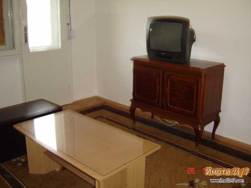 Се издава стан во Центар