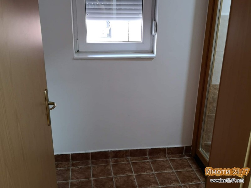 Se izdava Stan pozadi Capitol mall