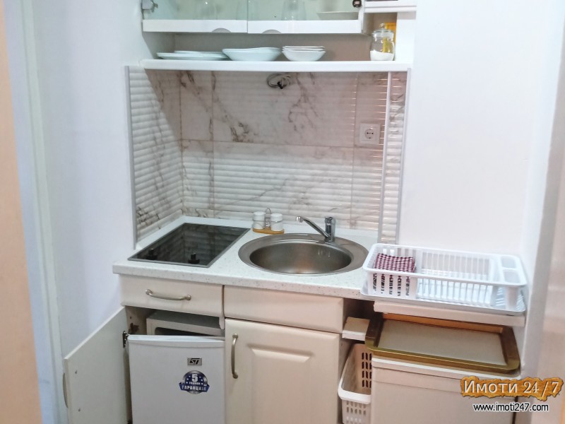 Se izdava apartman do ezerskiot kej
