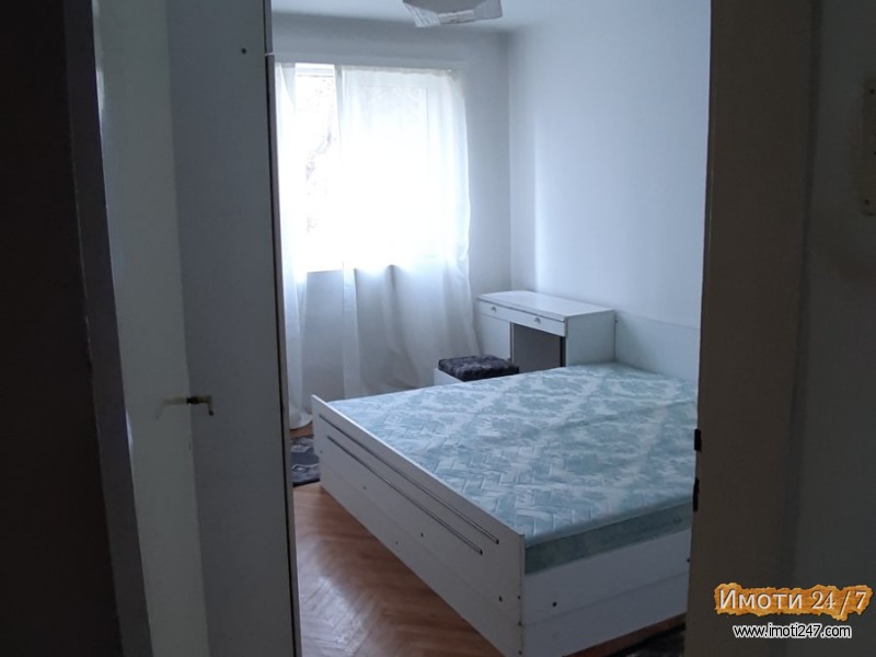 Se izdava trosoben namesten stan