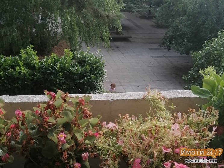 Se prodava stan vo novo lisice 80m2 na prvi sprat na dobra lokacija