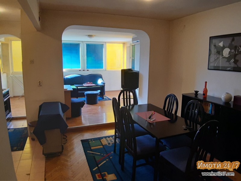 Се издава трособен стан